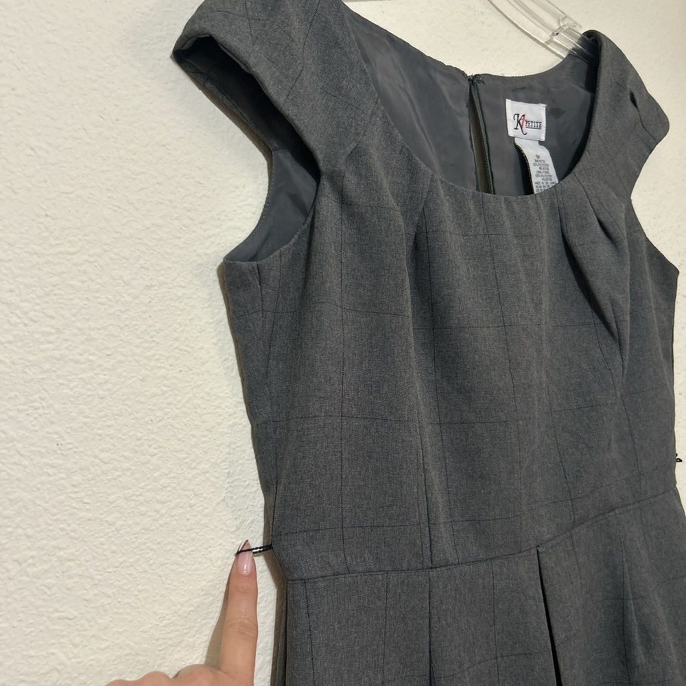 K Petite Grey Windowpane Plaid Sheath Dress - Size 8P - Picture 3 of 10
